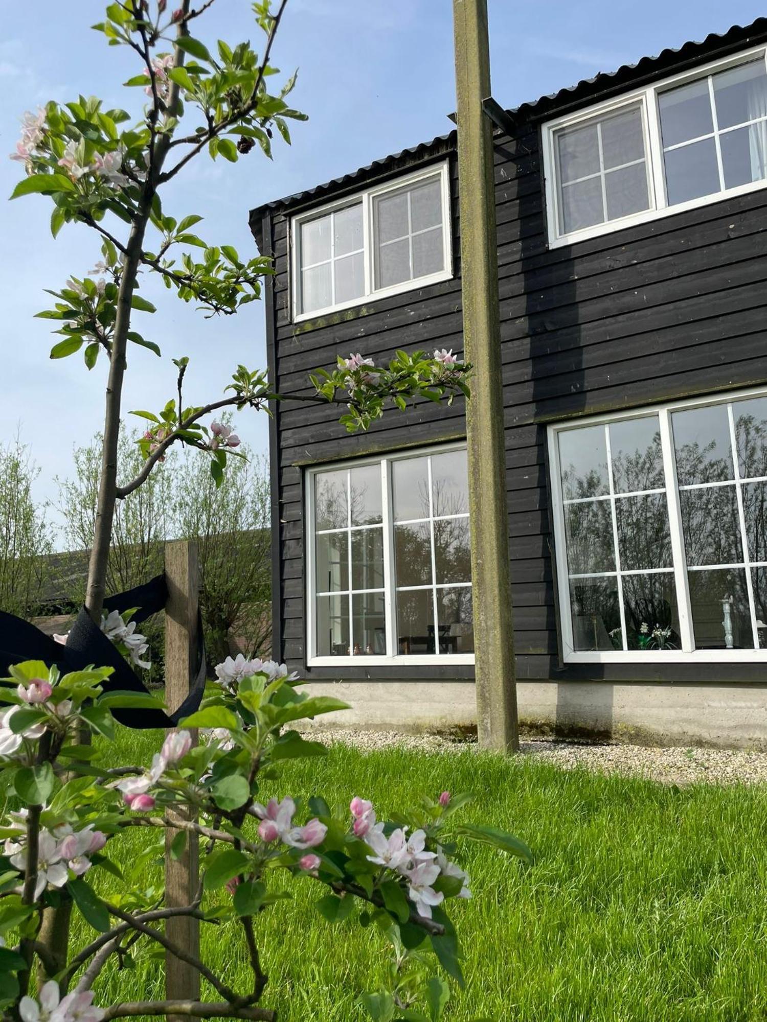 Blossom Barn Lodges Oudewater Extérieur photo